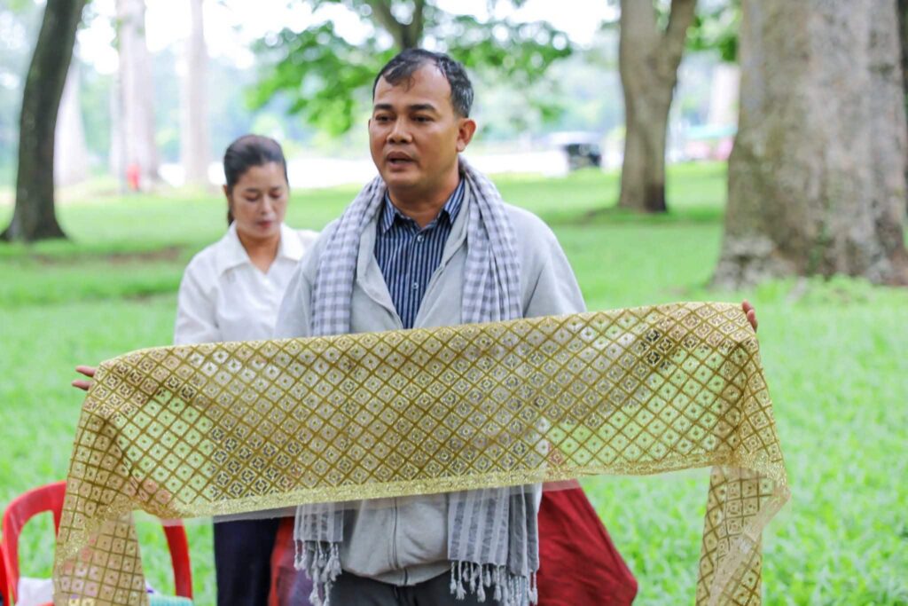អាជ្ញាធរជាតិអប្សរាហាមឈុត «បុរាណខ្មែរ» ខុសក្បួនចូលអង្គរ ក្រោយរកឃើញសម្លៀកបំពាក់ជួល ៧០% ប្រាសចាកពីទម្រង់ដើម